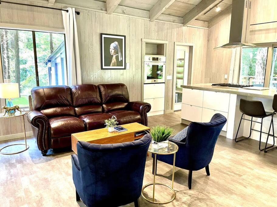 Modern House W. Fast Internet In 1 Acre Land Villa Occidental Exterior photo